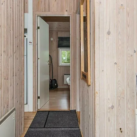 度假居 Three-bedroom Holiday In 6 Fårvang